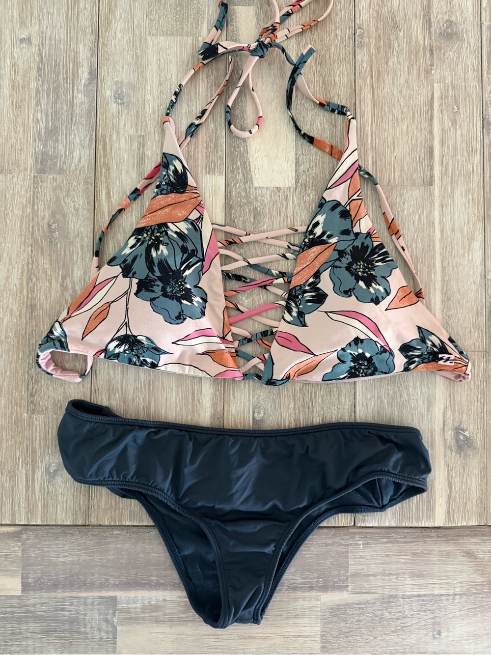 Billabong / O’Neill Cheeky Bikini LIKE NEW!